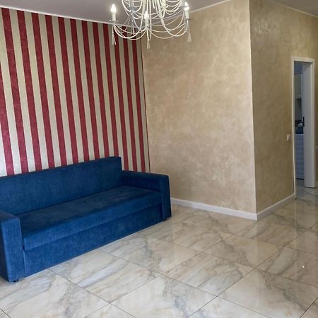 Bhoeme Apartament Oradea Exteriör bild