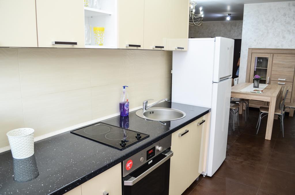 Bhoeme Apartament Oradea Exteriör bild